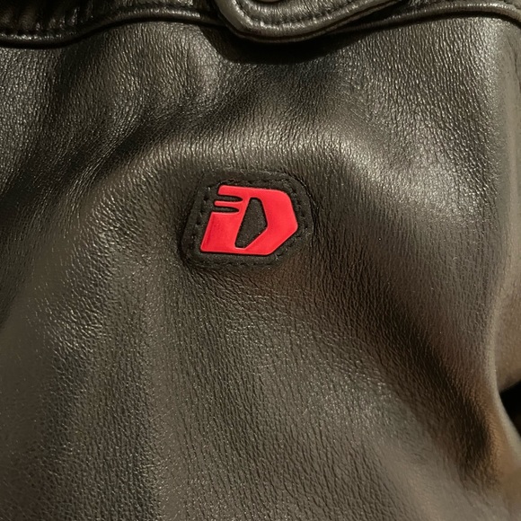 Leather jkt, classic styling - Picture 10 of 14